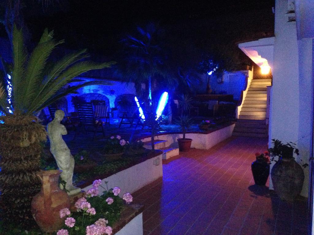Mediterraneo Bed & Breakfast อนากาปรี ภายนอก รูปภาพ